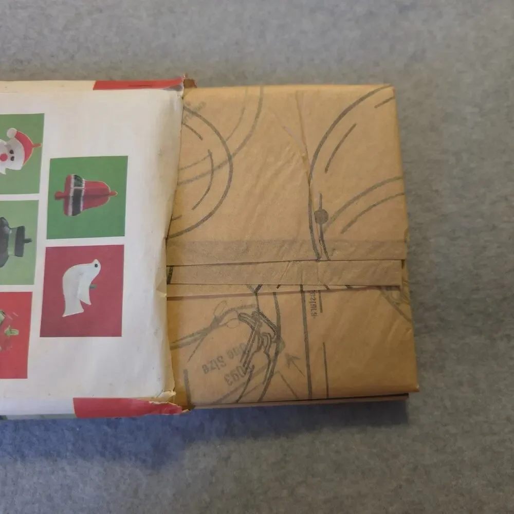 Butterick 5093 Christmas Stockings Ornaments Garland‎ Wreath Vintage Pattern